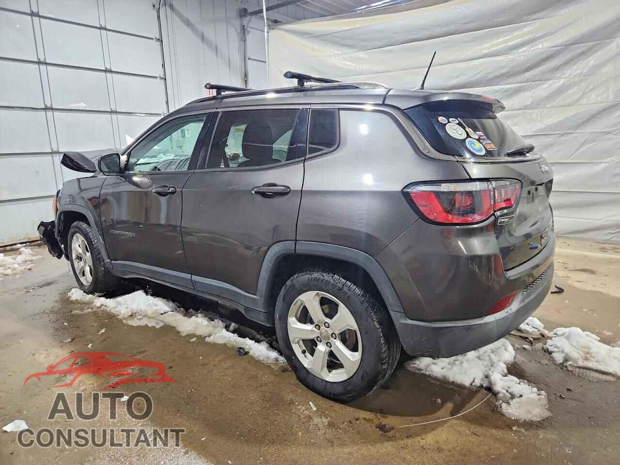 JEEP COMPASS 2018 - 3C4NJCBBXJT125627