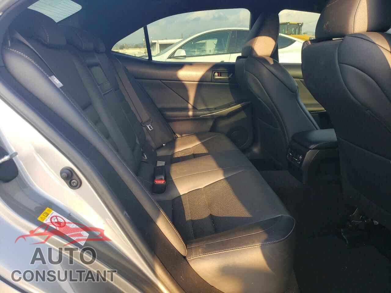 LEXUS IS 2017 - JTHBA1D25H5049702