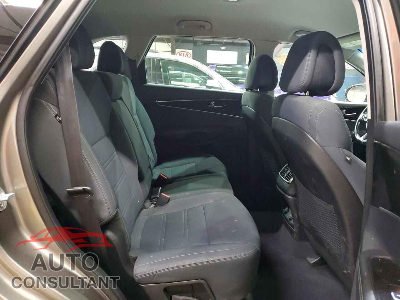 KIA SORENTO 2016 - 5XYPGDA37GG065068