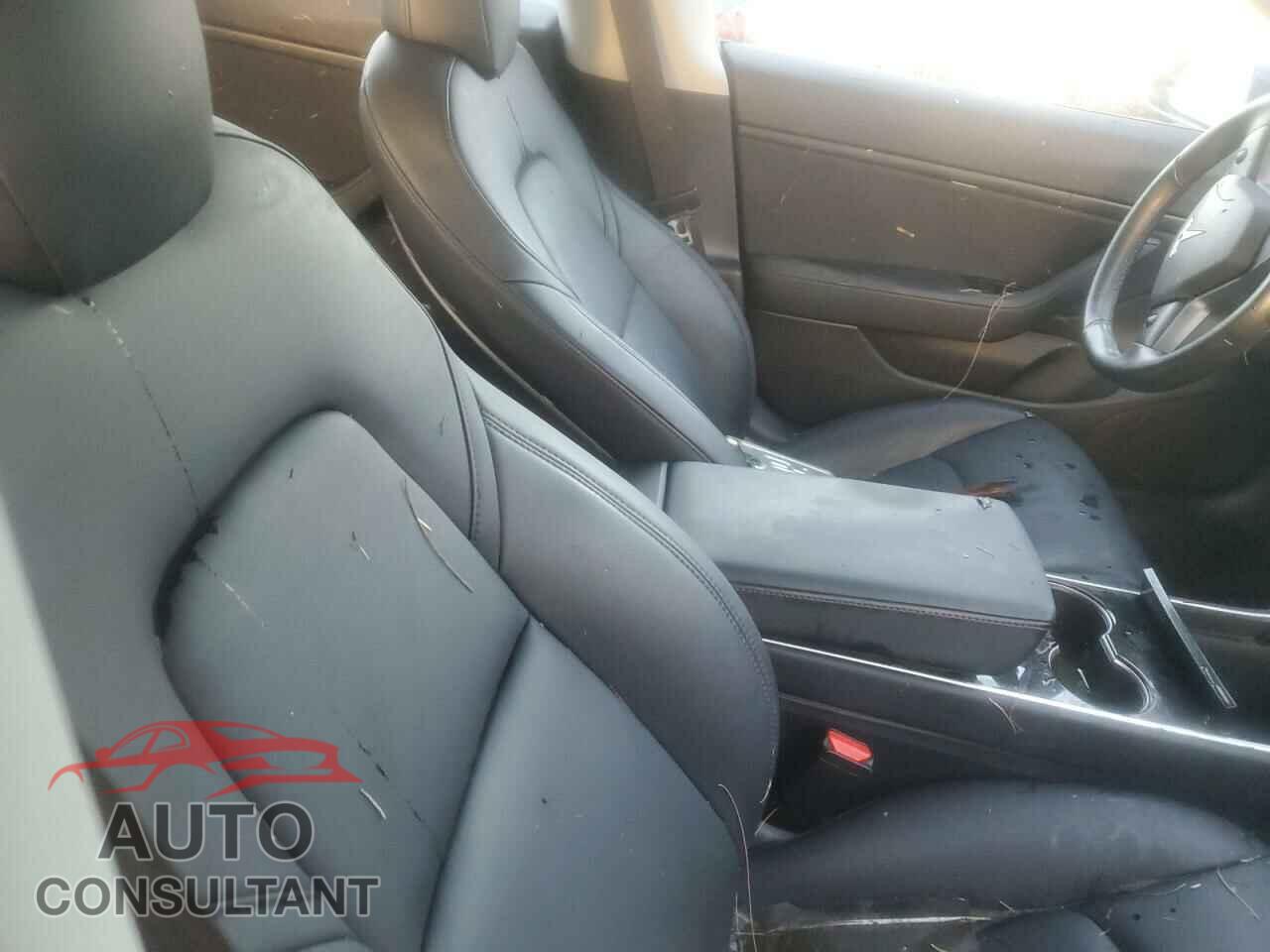 TESLA MODEL 3 2018 - 5YJ3E1EA6JF043587