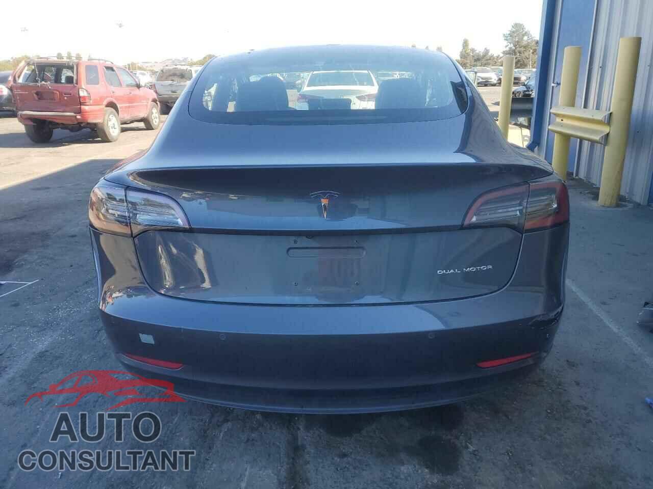 TESLA MODEL 3 2018 - 5YJ3E1EB9JF183271