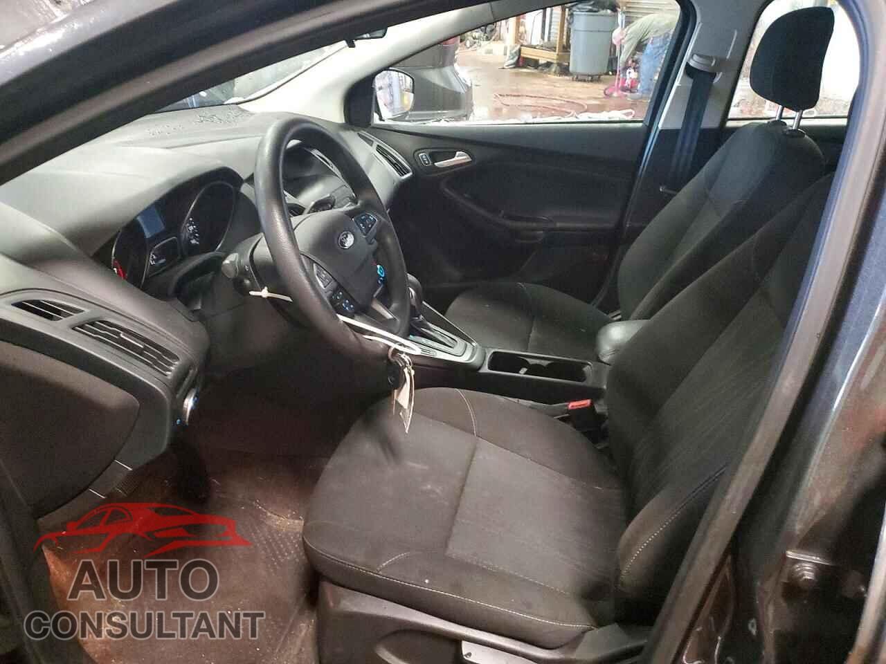 FORD FOCUS 2018 - 1FADP3K26JL277304