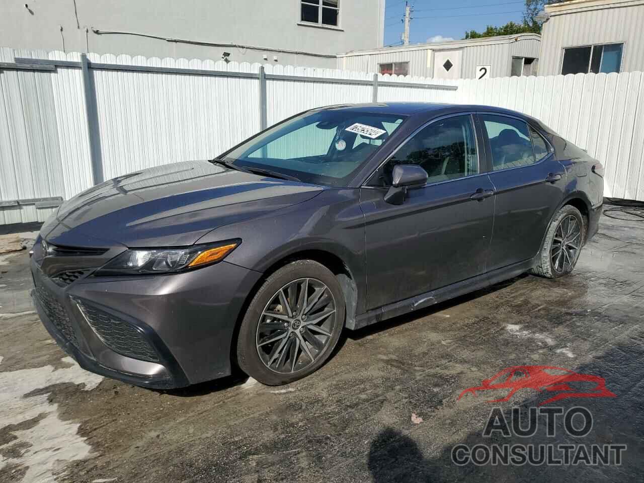 TOYOTA CAMRY 2021 - 4T1G11AKXMU590901