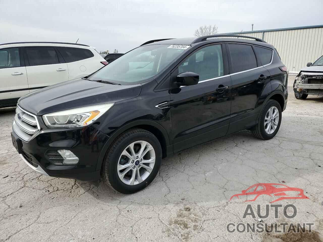 FORD ESCAPE 2017 - 1FMCU9GD5HUD95565