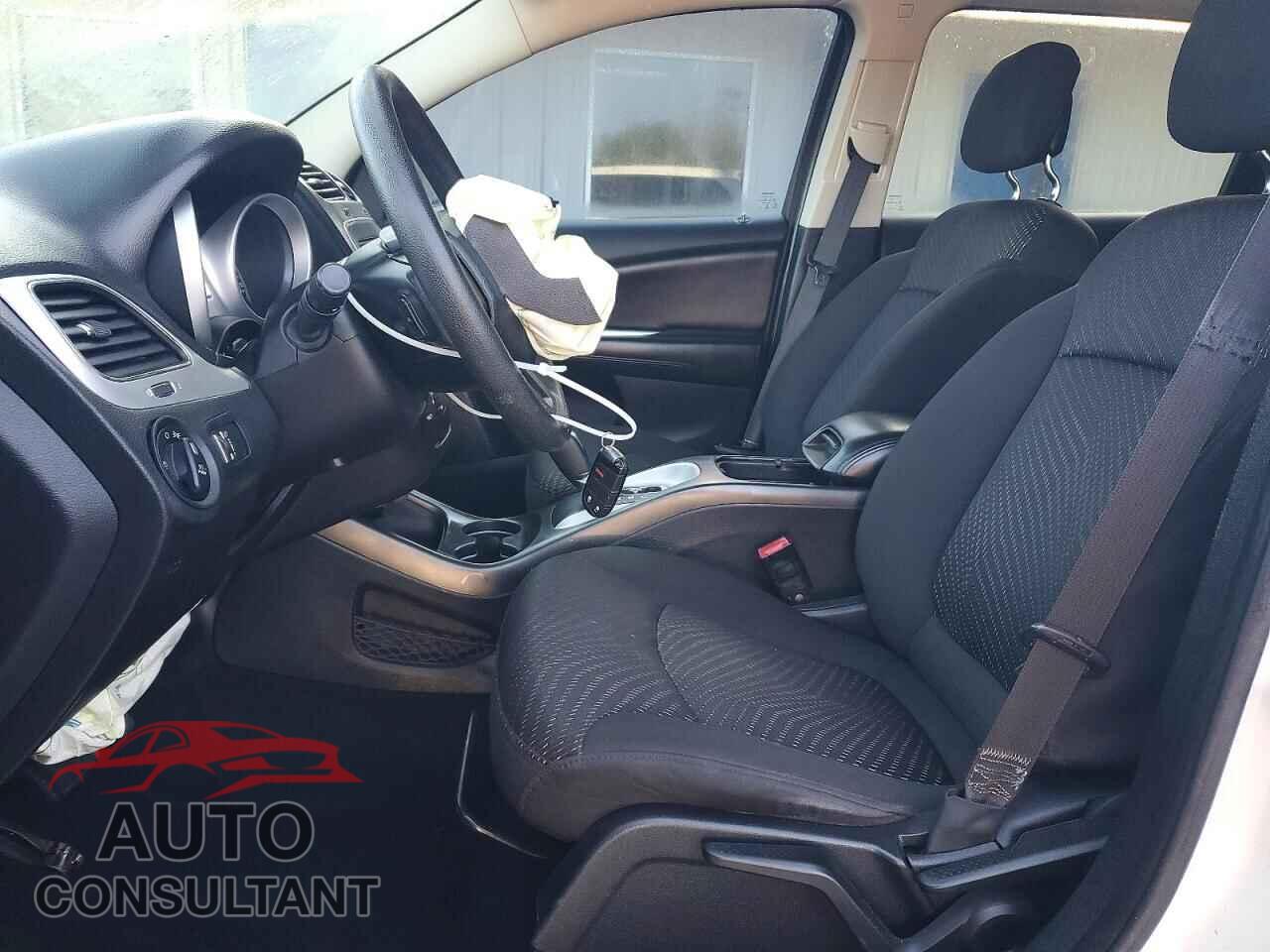 DODGE JOURNEY 2015 - 3C4PDCBB7FT629110