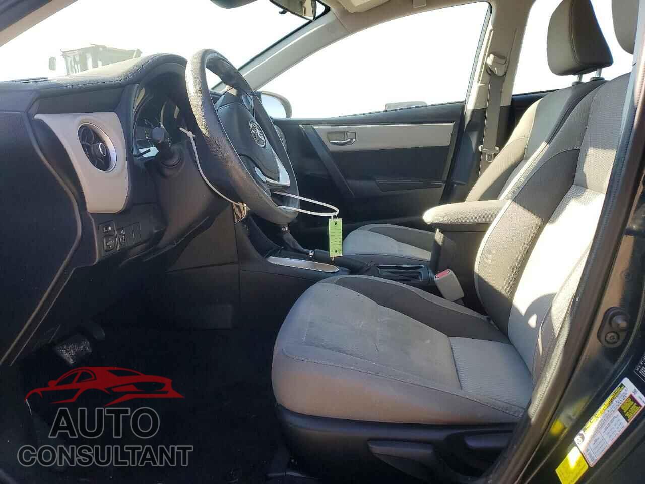 TOYOTA COROLLA 2017 - 5YFBURHE9HP734557