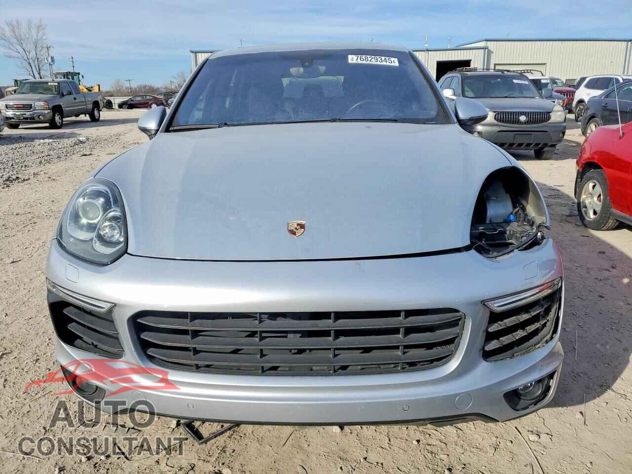 PORSCHE CAYENNE 2018 - WP1AA2A23JKA03282