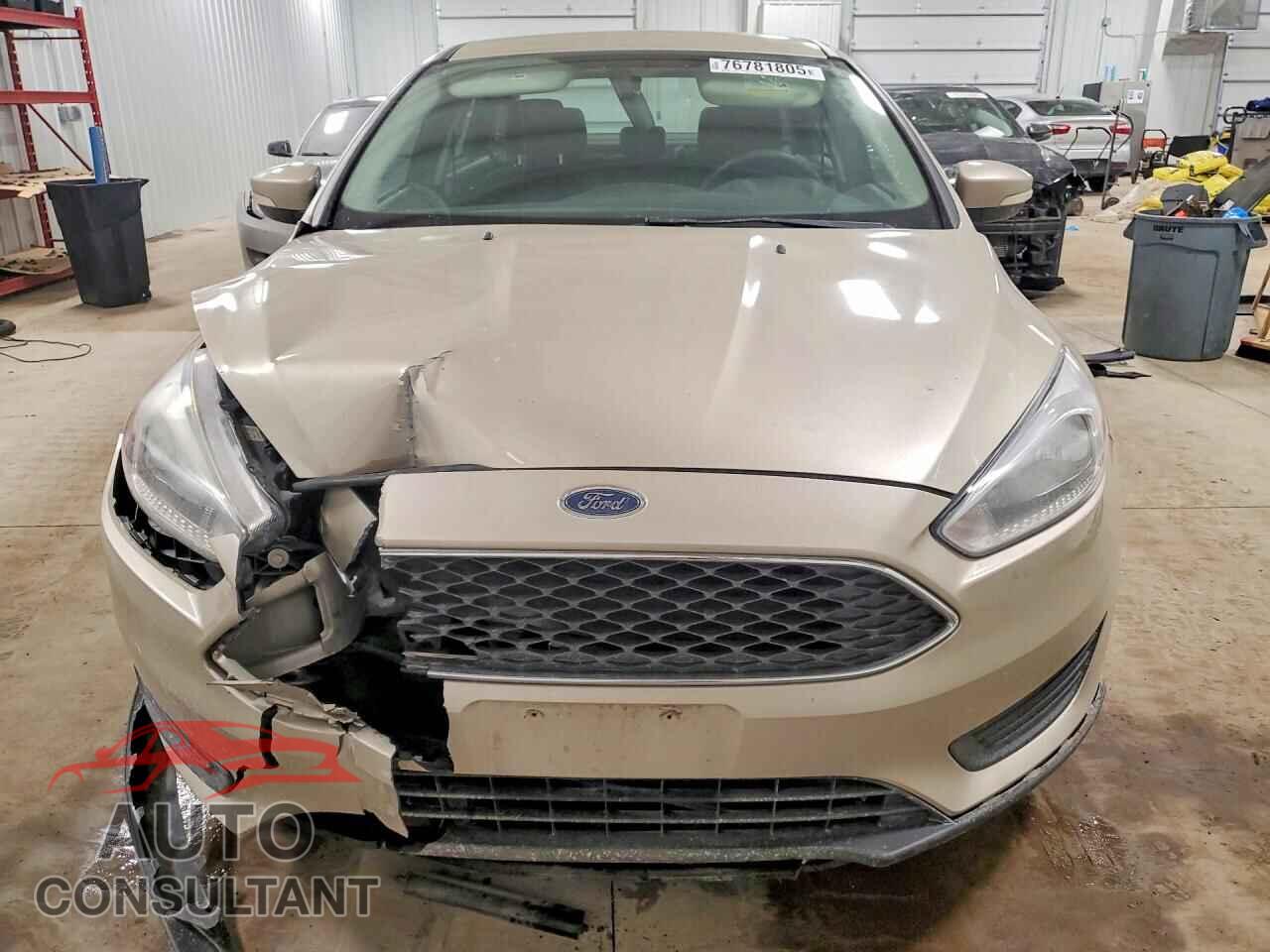 FORD FOCUS 2018 - 1FADP3FE2JL257779