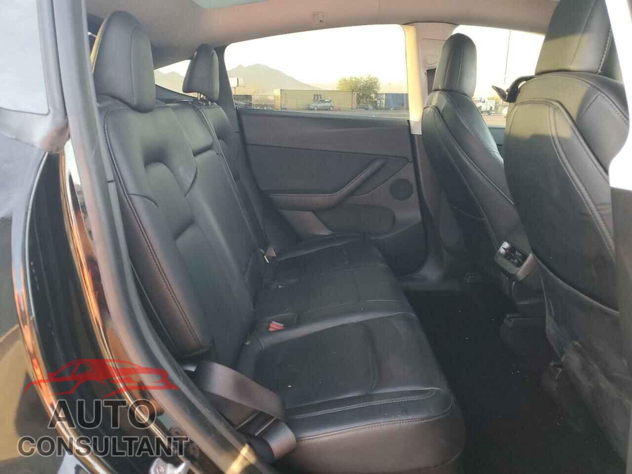 TESLA MODEL Y 2020 - 5YJYGDEEXLF036293