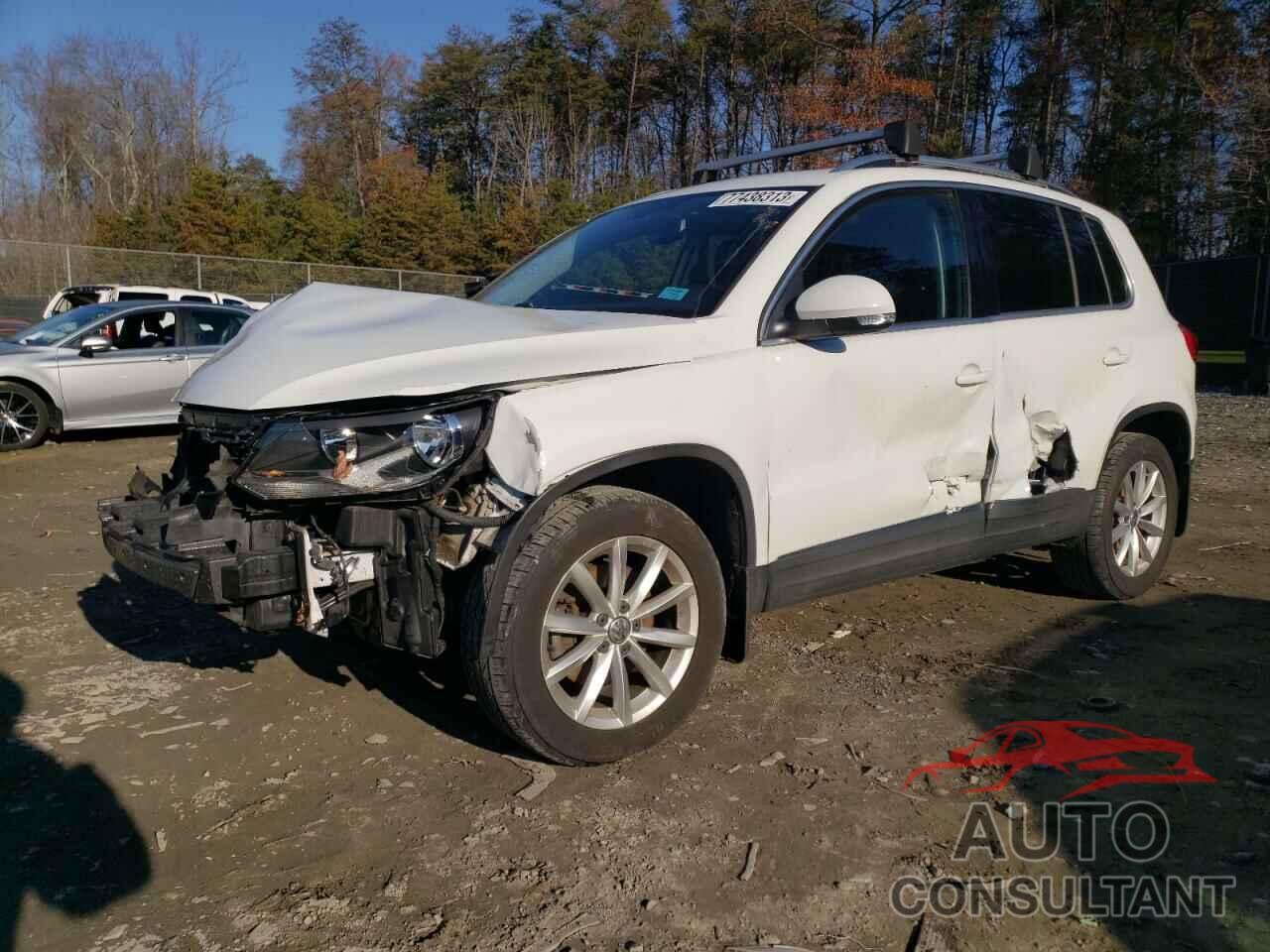 VOLKSWAGEN TIGUAN 2017 - WVGSV7AX6HK027181