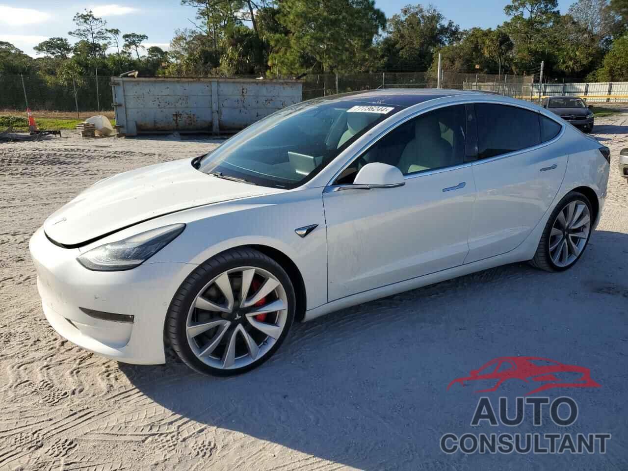 TESLA MODEL 3 2018 - 5YJ3E1EB8JF055779