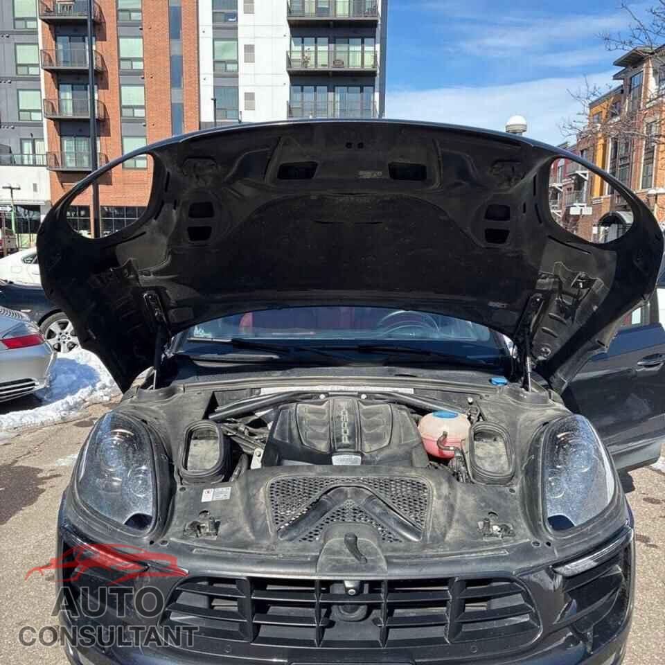 PORSCHE MACAN 2017 - WP1AG2A54HLB52152