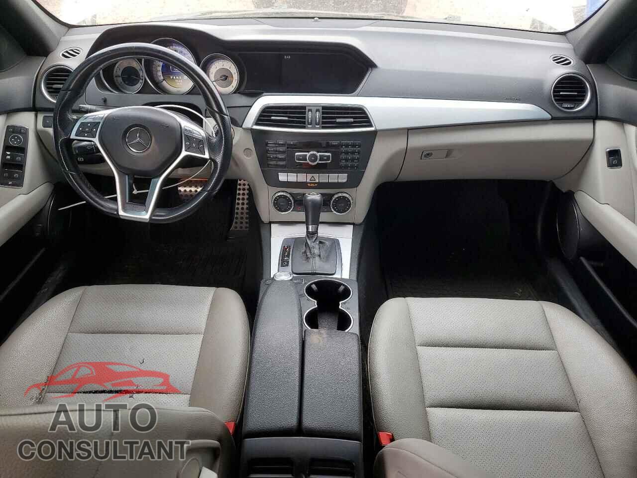 MERCEDES-BENZ C-CLASS 2012 - WDDGF4HB2CA613106