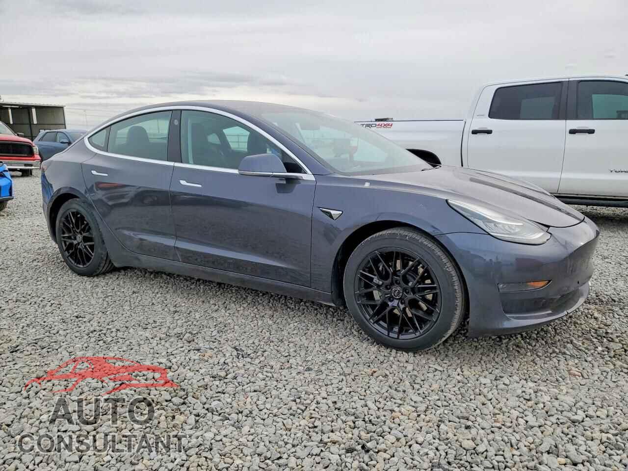 TESLA MODEL 3 2019 - 5YJ3E1EA3KF308077