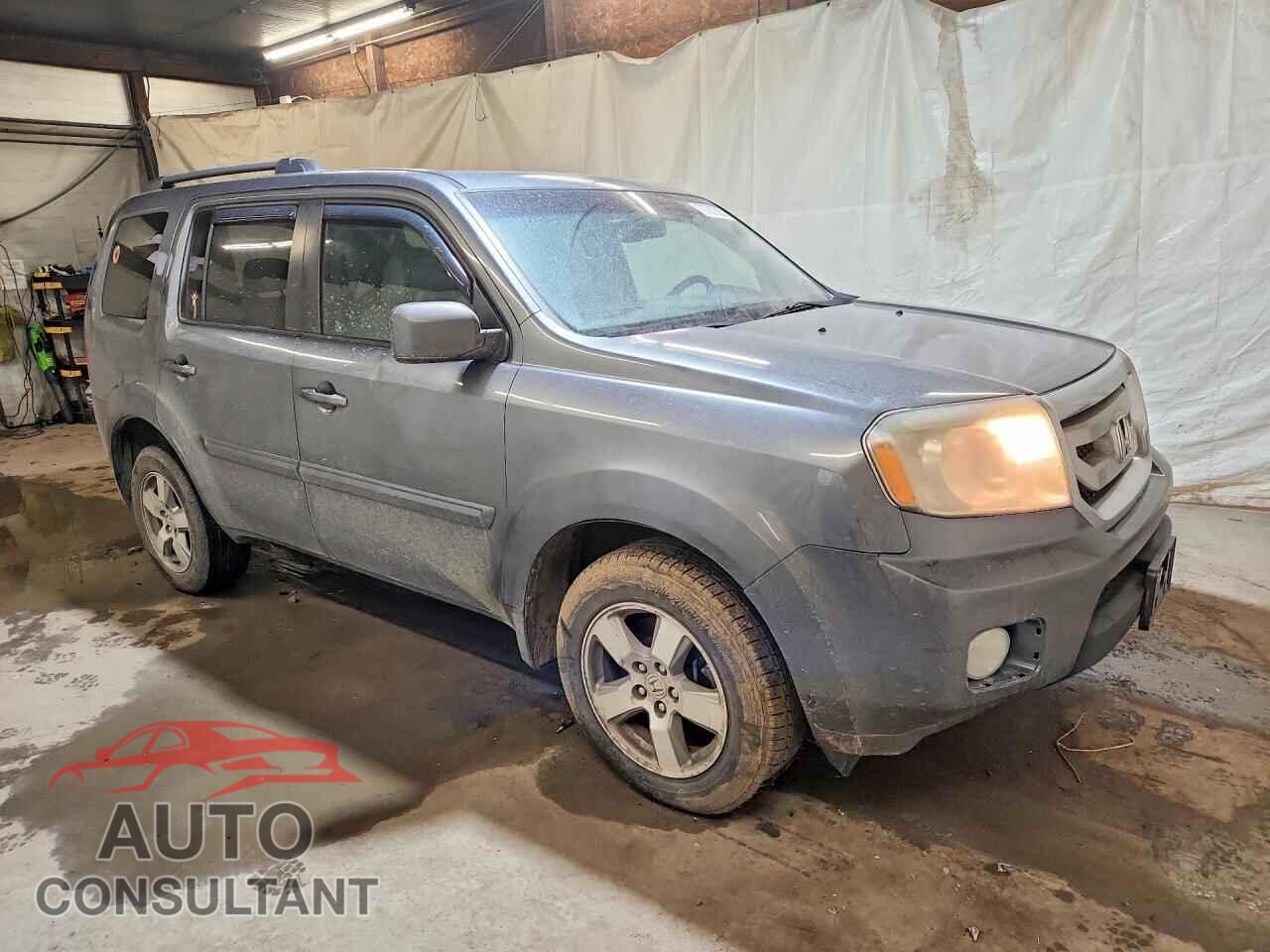 HONDA PILOT 2010 - 5FNYF4H63AB022157
