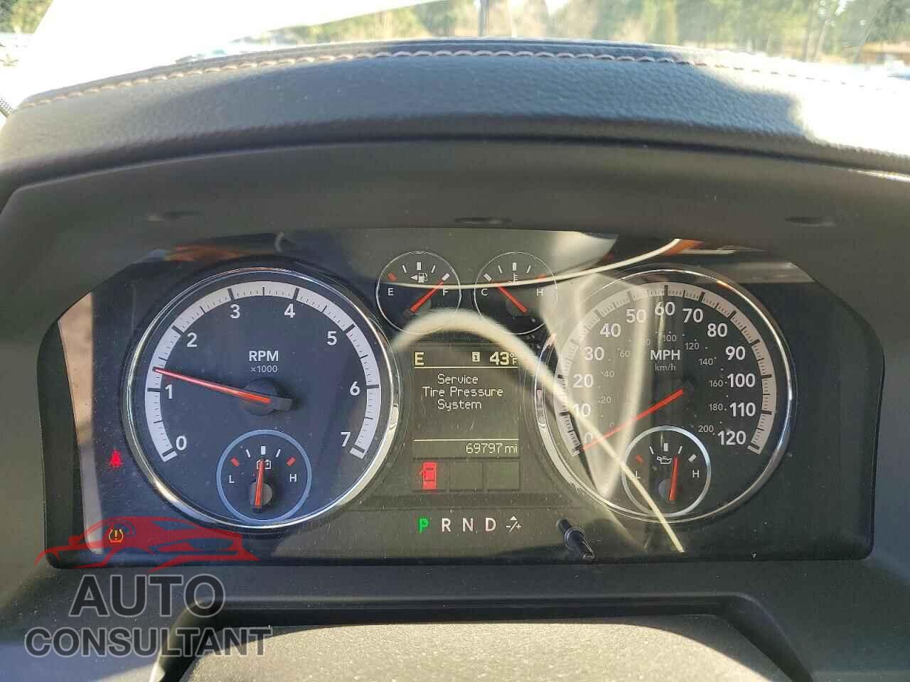 DODGE RAM 1500 2012 - 1C6RD7MT2CS135425