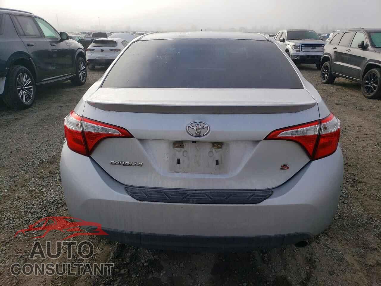 TOYOTA COROLLA 2015 - 5YFBURHE7FP295775
