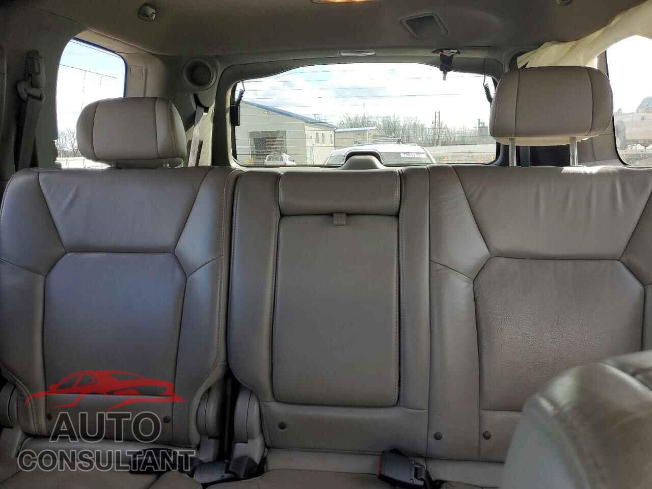 HONDA PILOT 2011 - 5FNYF4H7XBB044280