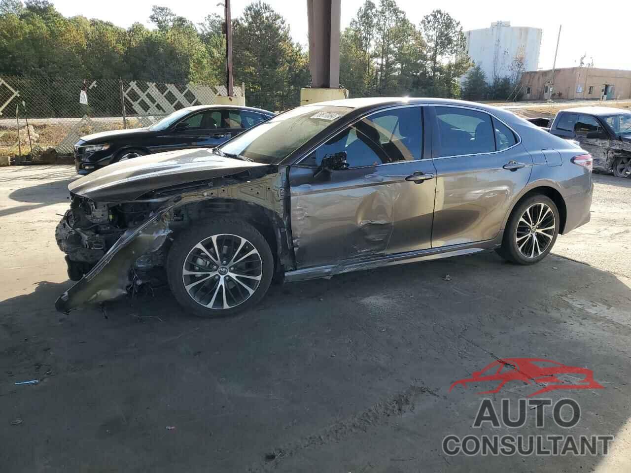 TOYOTA CAMRY 2018 - 4T1B11HK0JU115284
