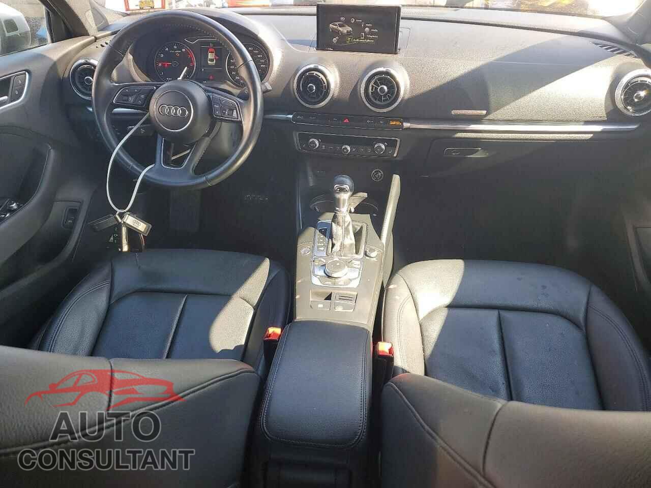 AUDI A3 2020 - WAUBEGFF8LA102124