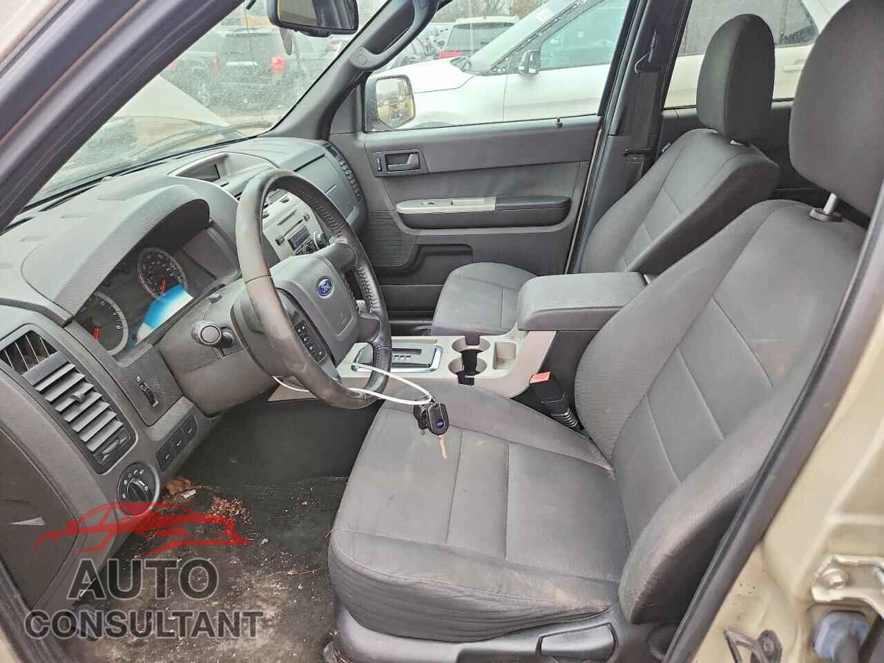 FORD ESCAPE 2011 - 1FMCU9DG8BKB44640