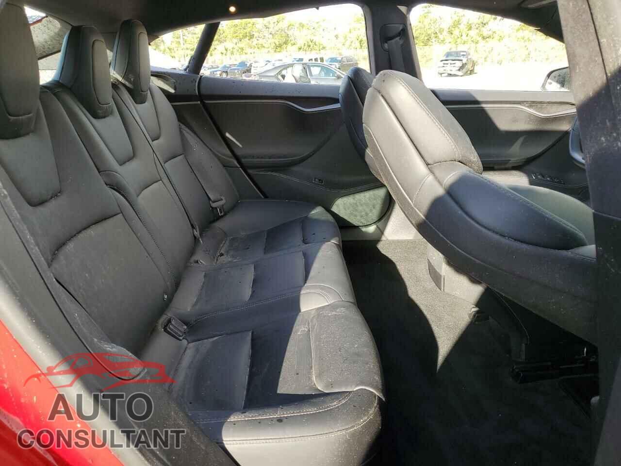 TESLA MODEL S 2018 - 5YJSA1E2XJF261645