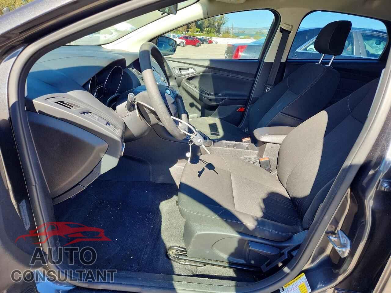 FORD FOCUS 2018 - 1FADP3F27JL230809