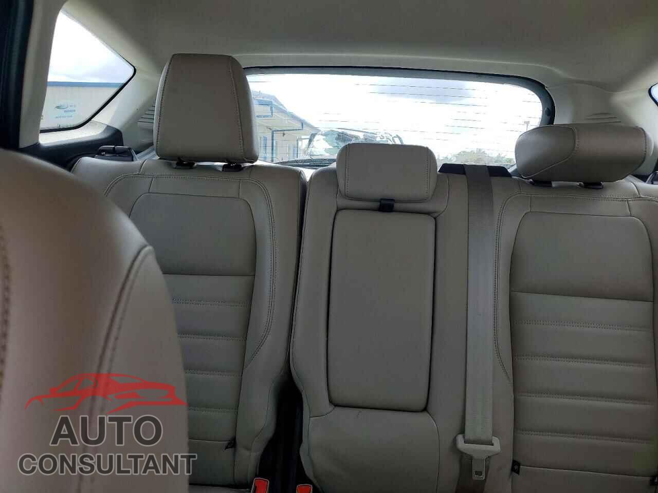 FORD C-MAX 2017 - 1FADP5FU6HL104674