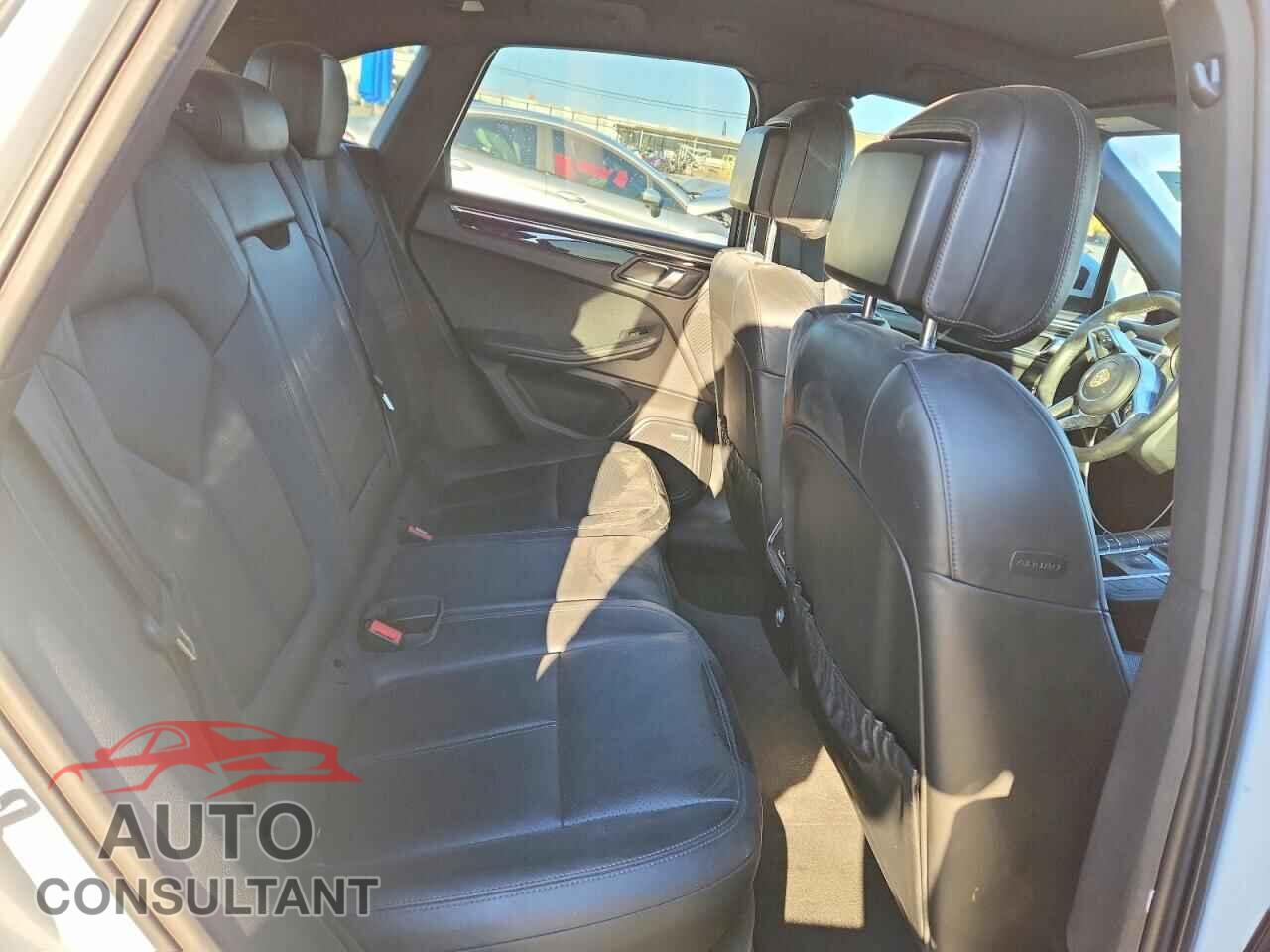 PORSCHE MACAN 2015 - WP1AB2A58FLB74103