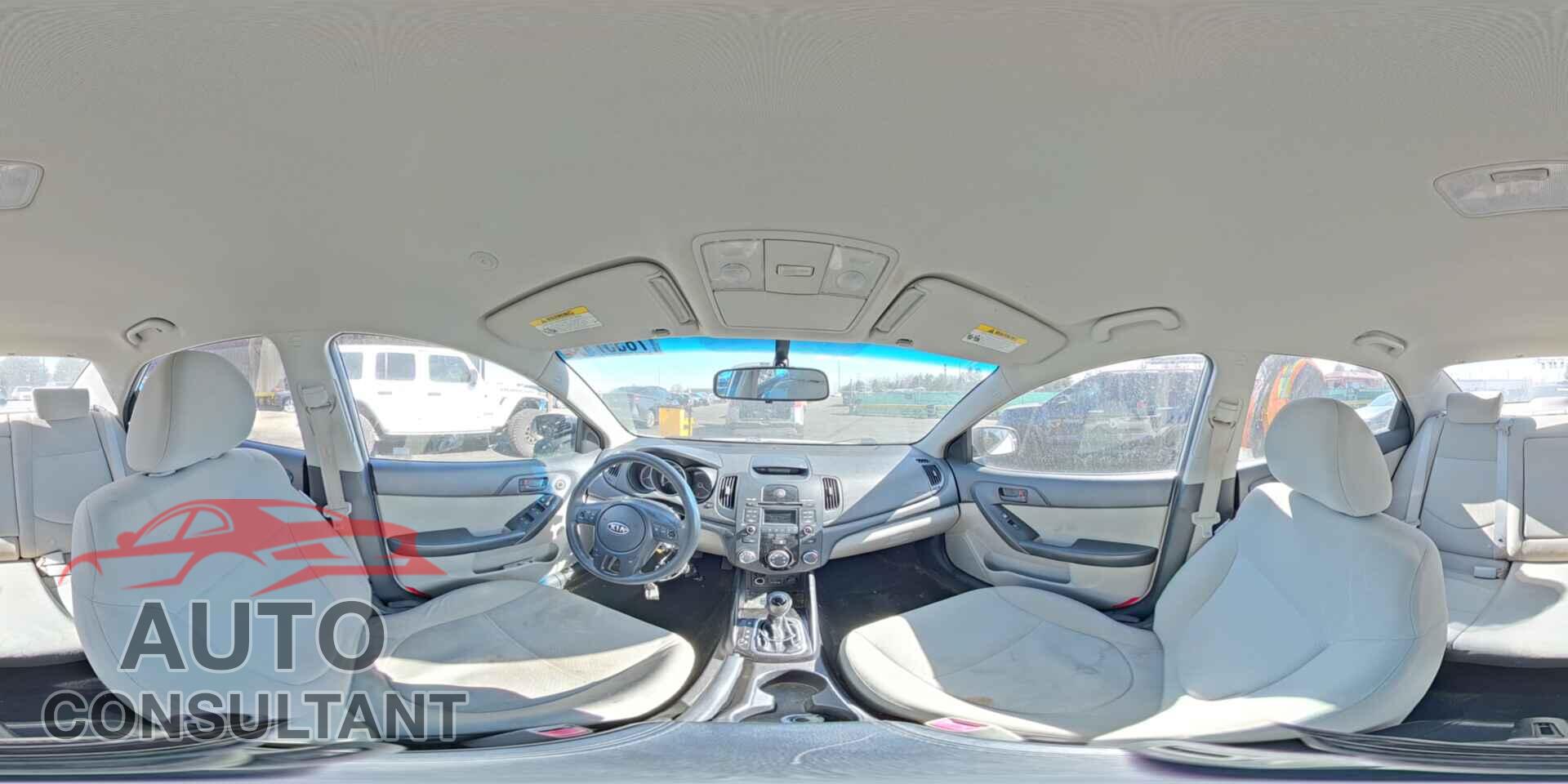 KIA FORTE 2011 - KNAFU4A27B5893261