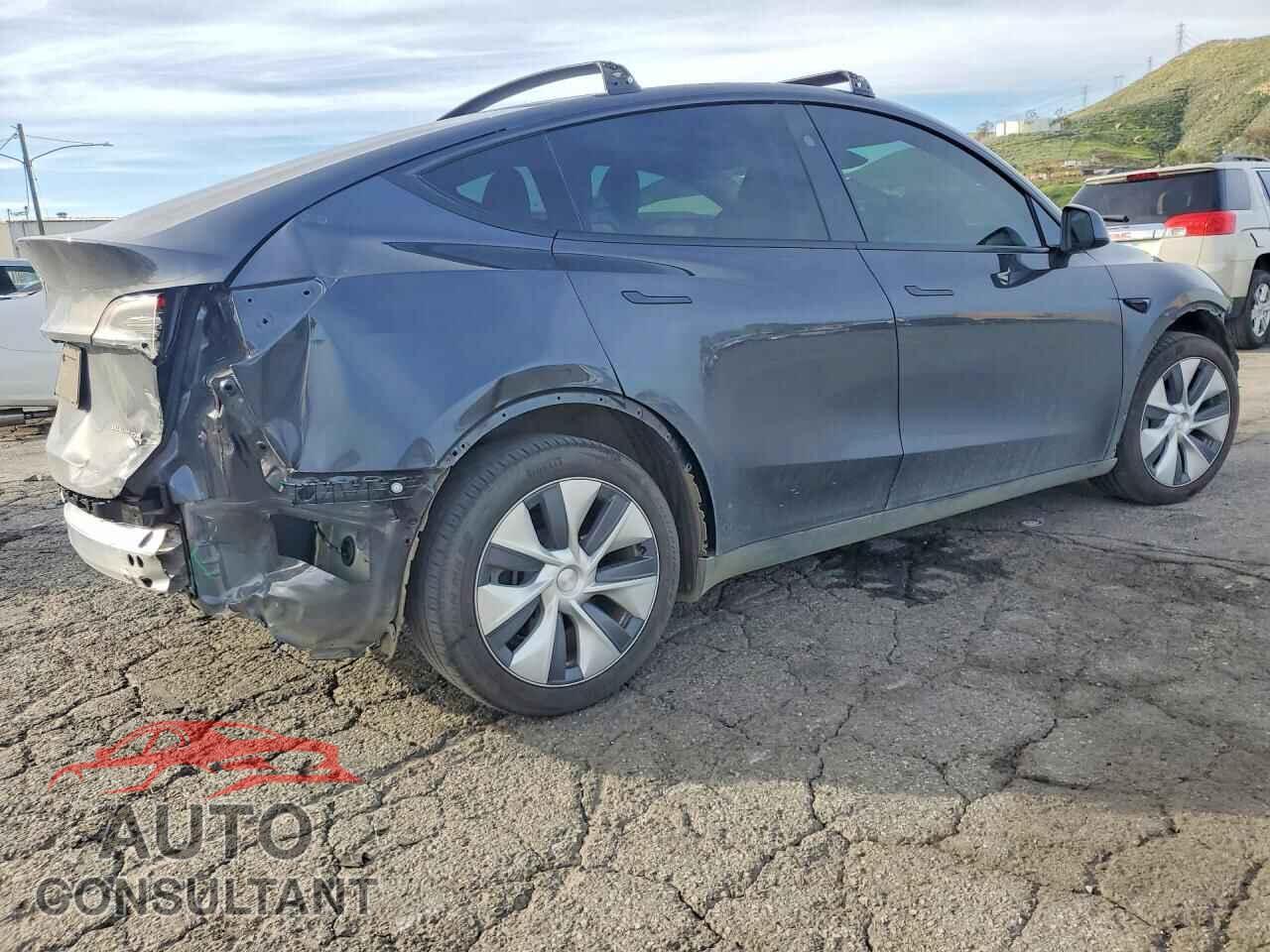 TESLA MODEL Y 2024 - 7SAYGDEE5RA219836