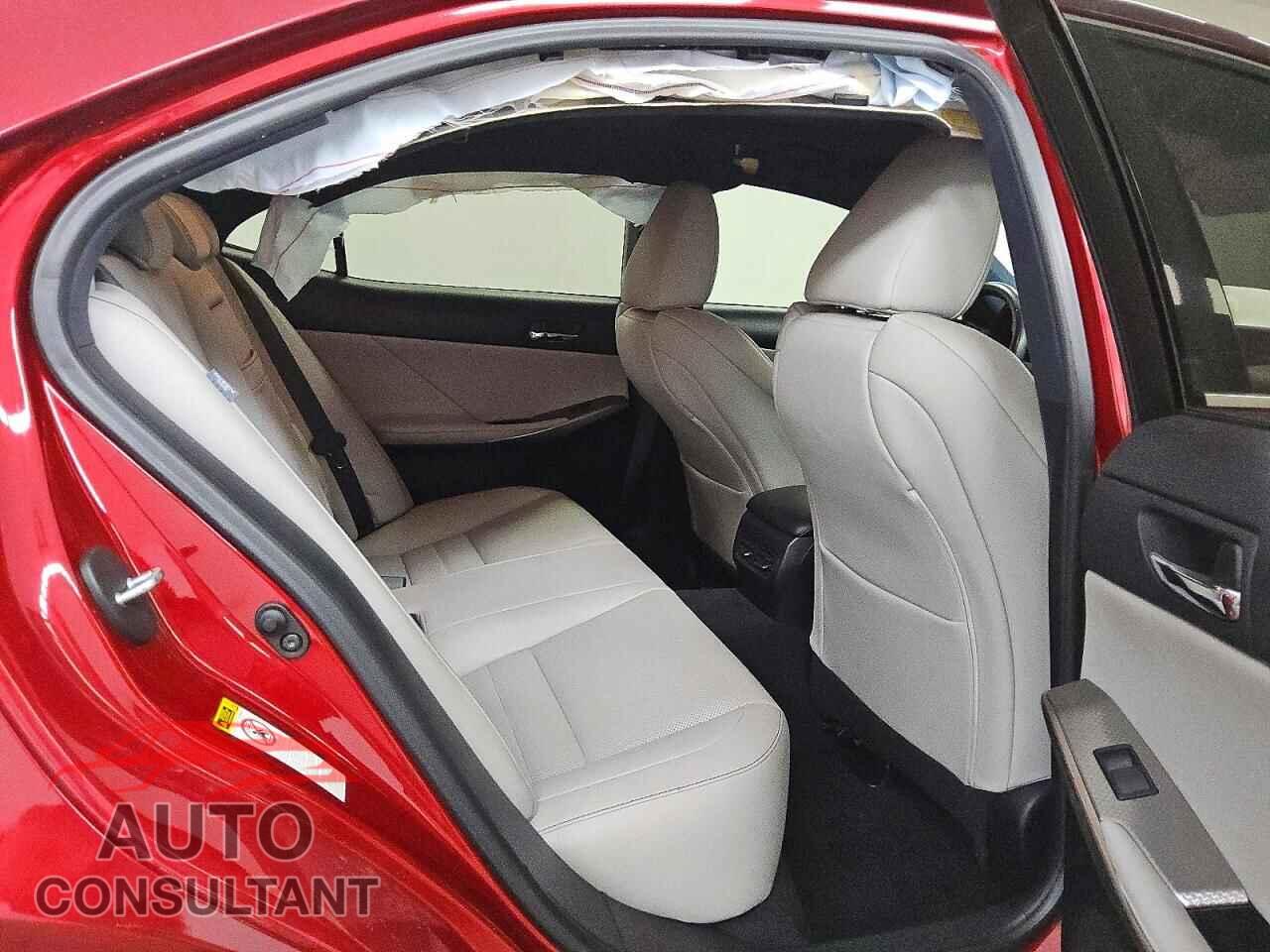 LEXUS IS 2015 - JTHBF1D20F5064672