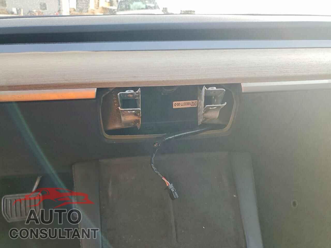 TESLA MODEL 3 2022 - 5YJ3E1EA5NF371430