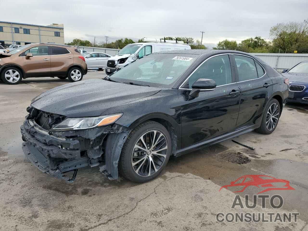 TOYOTA CAMRY 2018 - 4T1B11HK8JU571209