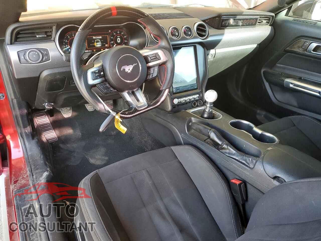 FORD MUSTANG 2018 - 1FA6P8CF2J5117321