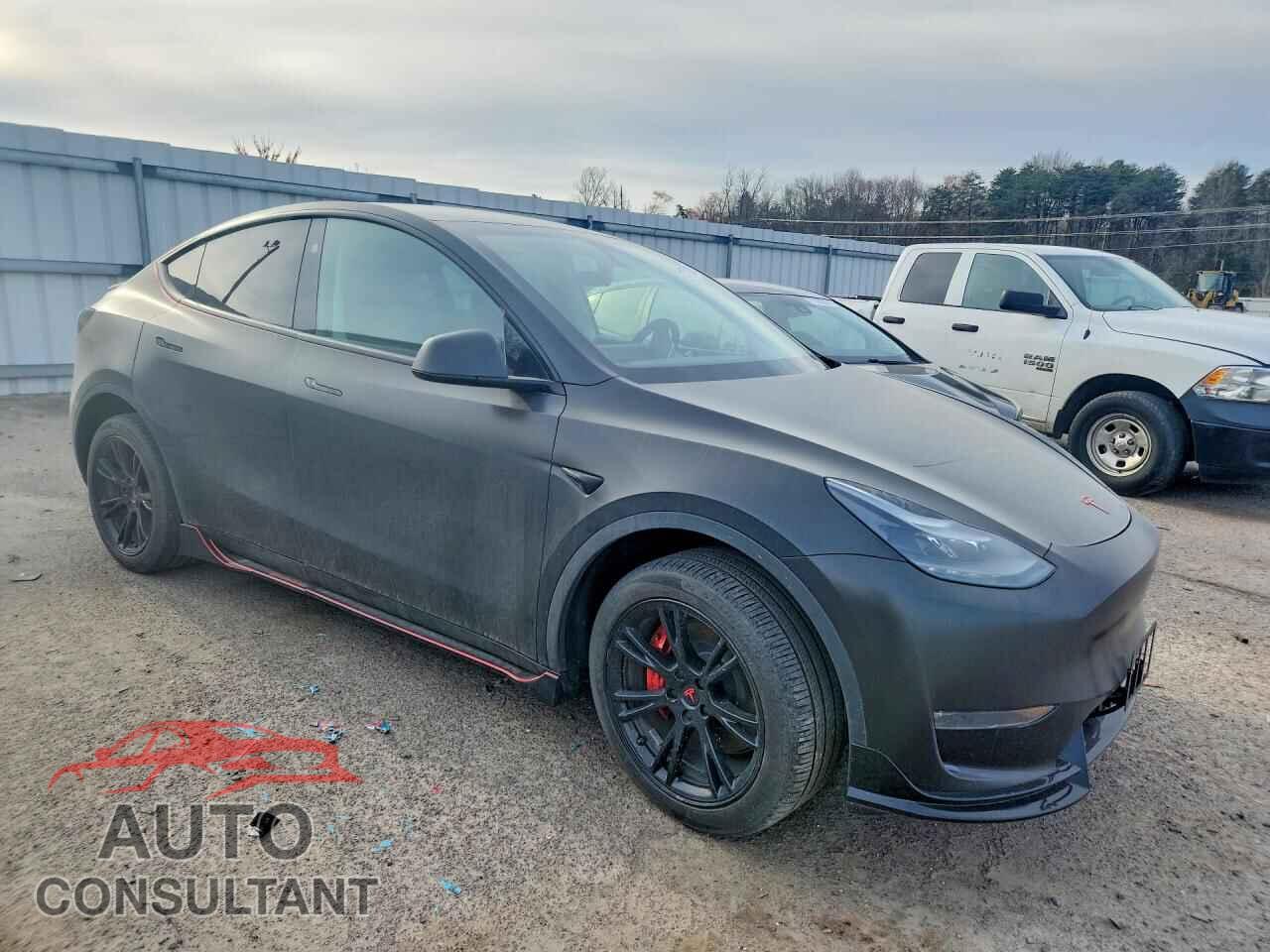 TESLA MODEL Y 2024 - 7SAYGDEEXRA262097