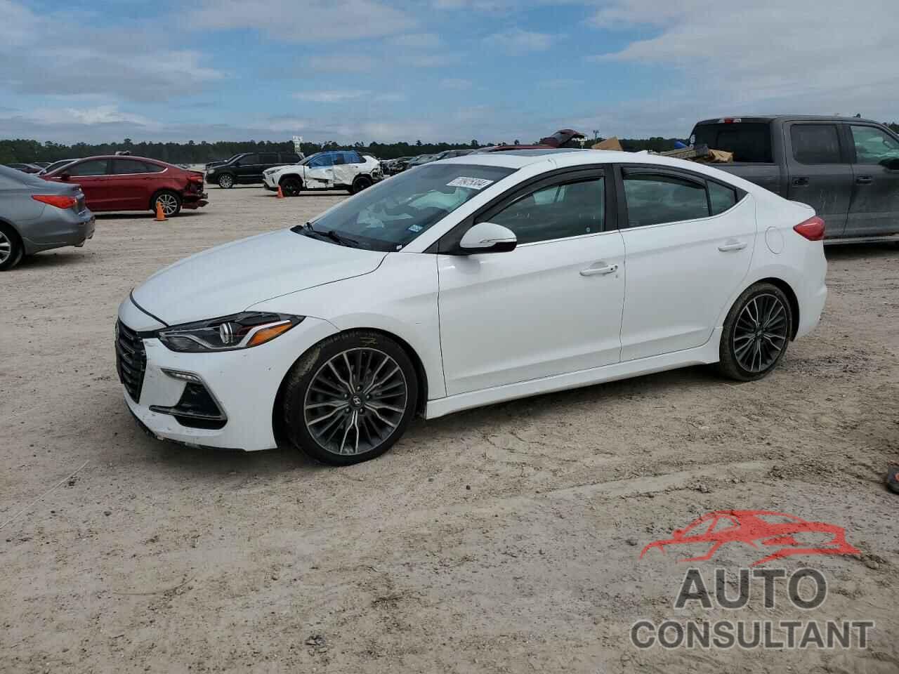 HYUNDAI ELANTRA 2018 - KMHD04LB9JU561244
