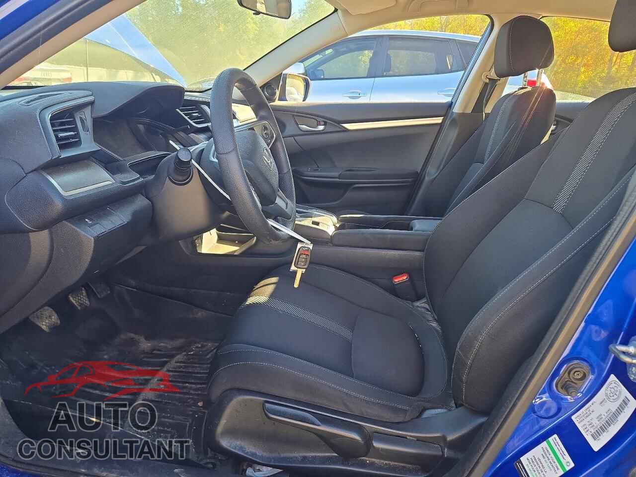 HONDA CIVIC 2018 - 2HGFC2E55JH004643