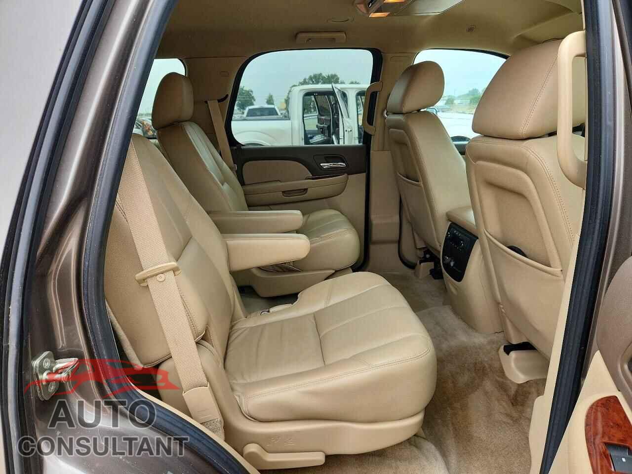 CHEVROLET TAHOE 2012 - 1GNSCBE00CR123745