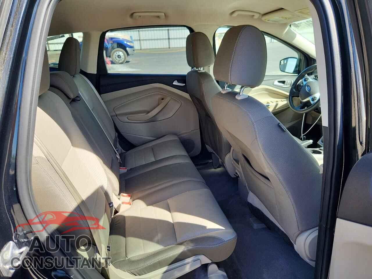 FORD ESCAPE 2016 - 1FMCU0GX3GUA76444