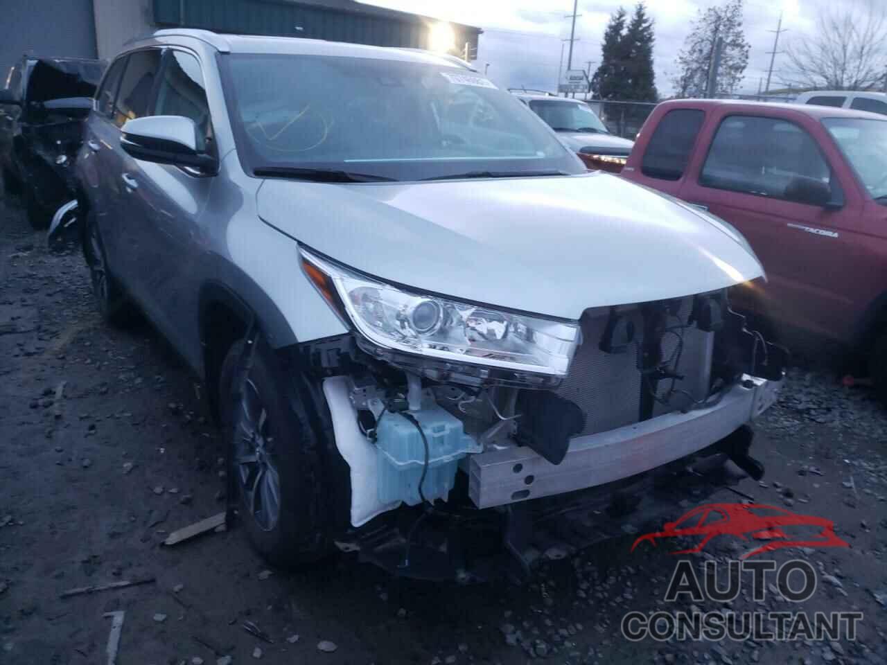 TOYOTA HIGHLANDER 2019 - 5TDJZRFH3KS935184