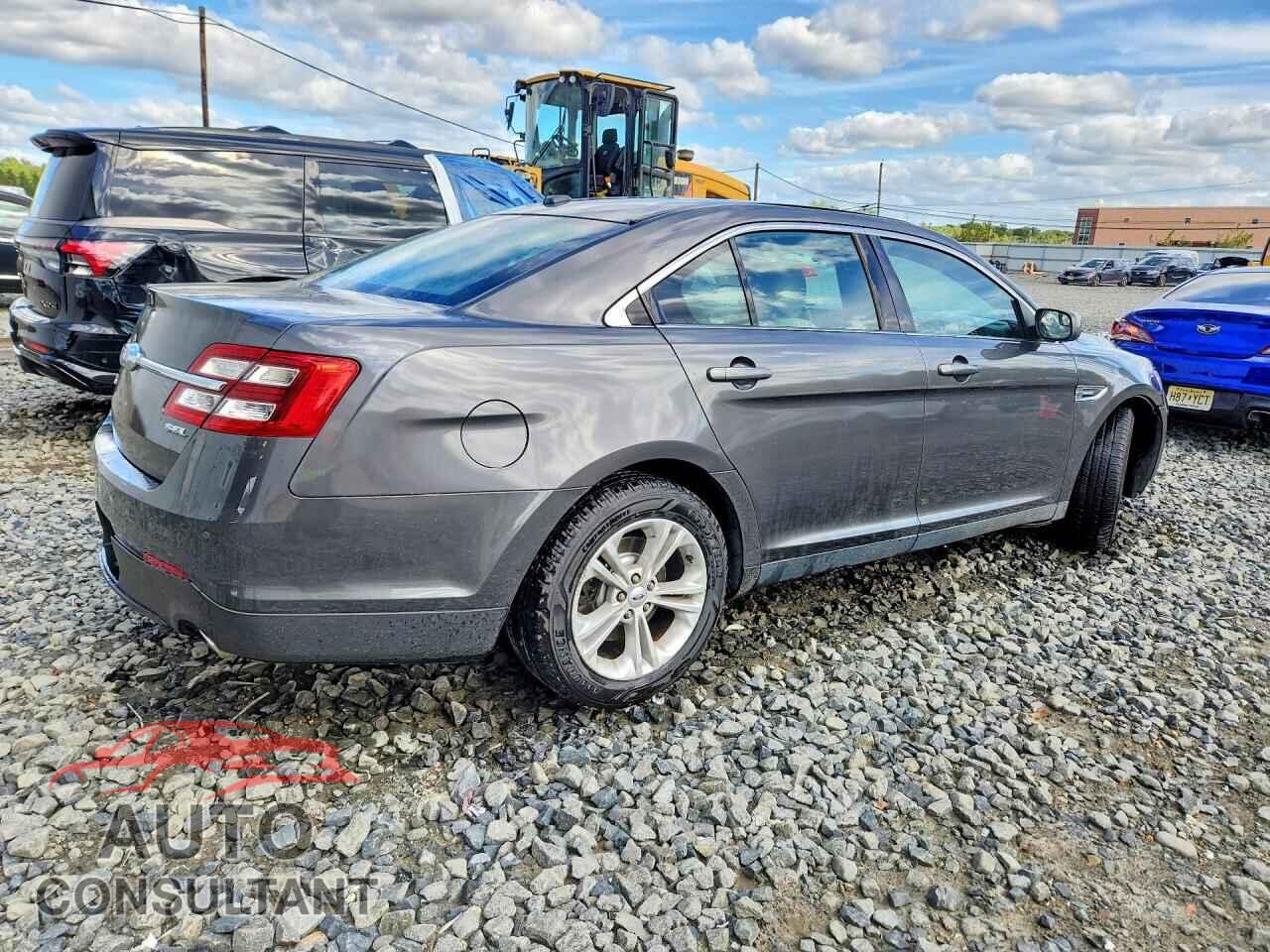FORD TAURUS 2017 - 1FAHP2E84HG146077
