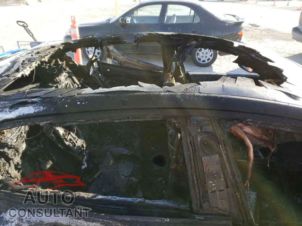 TESLA MODEL S 2021 - 5YJSA1E5XMF435826