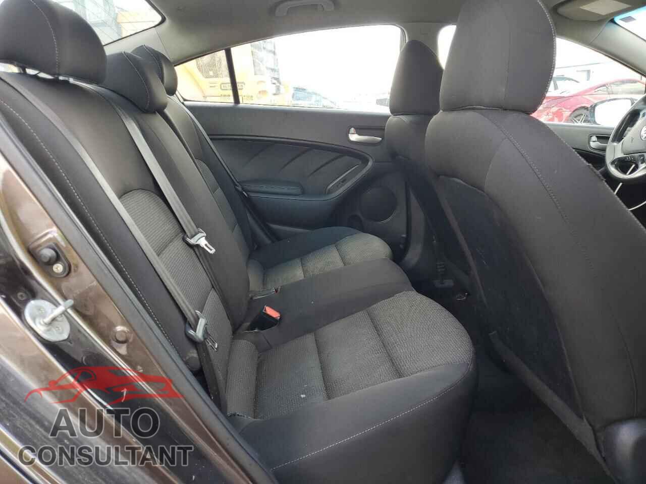 KIA FORTE 2017 - 3KPFK4A77HE118542