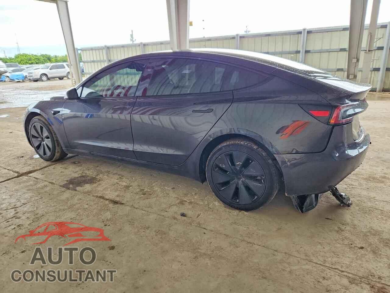 TESLA MODEL 3 2024 - 5YJ3E1EA4RF826810