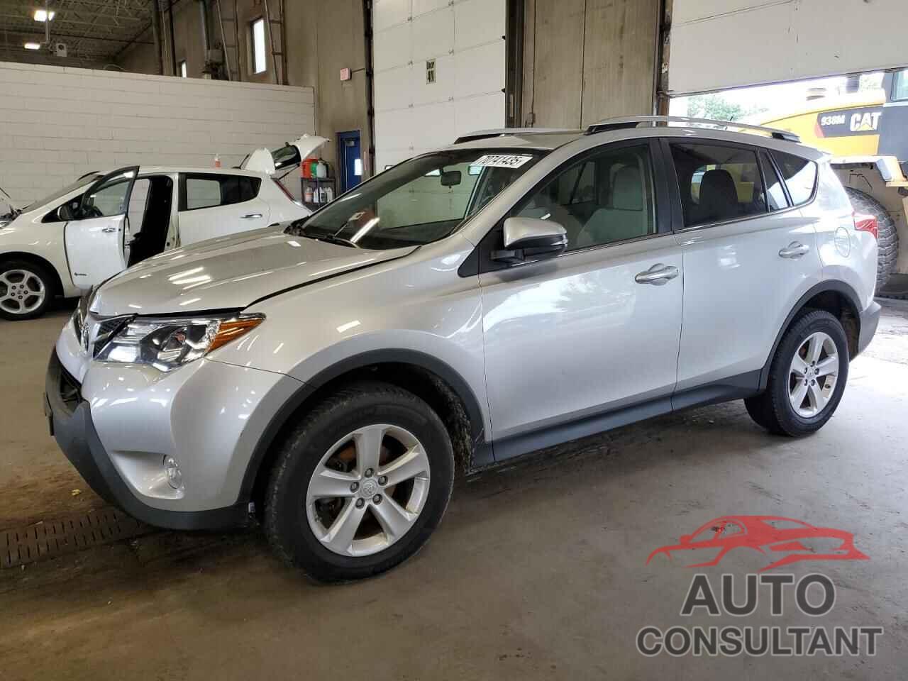 TOYOTA RAV4 2013 - JTMRFREV8DD045197