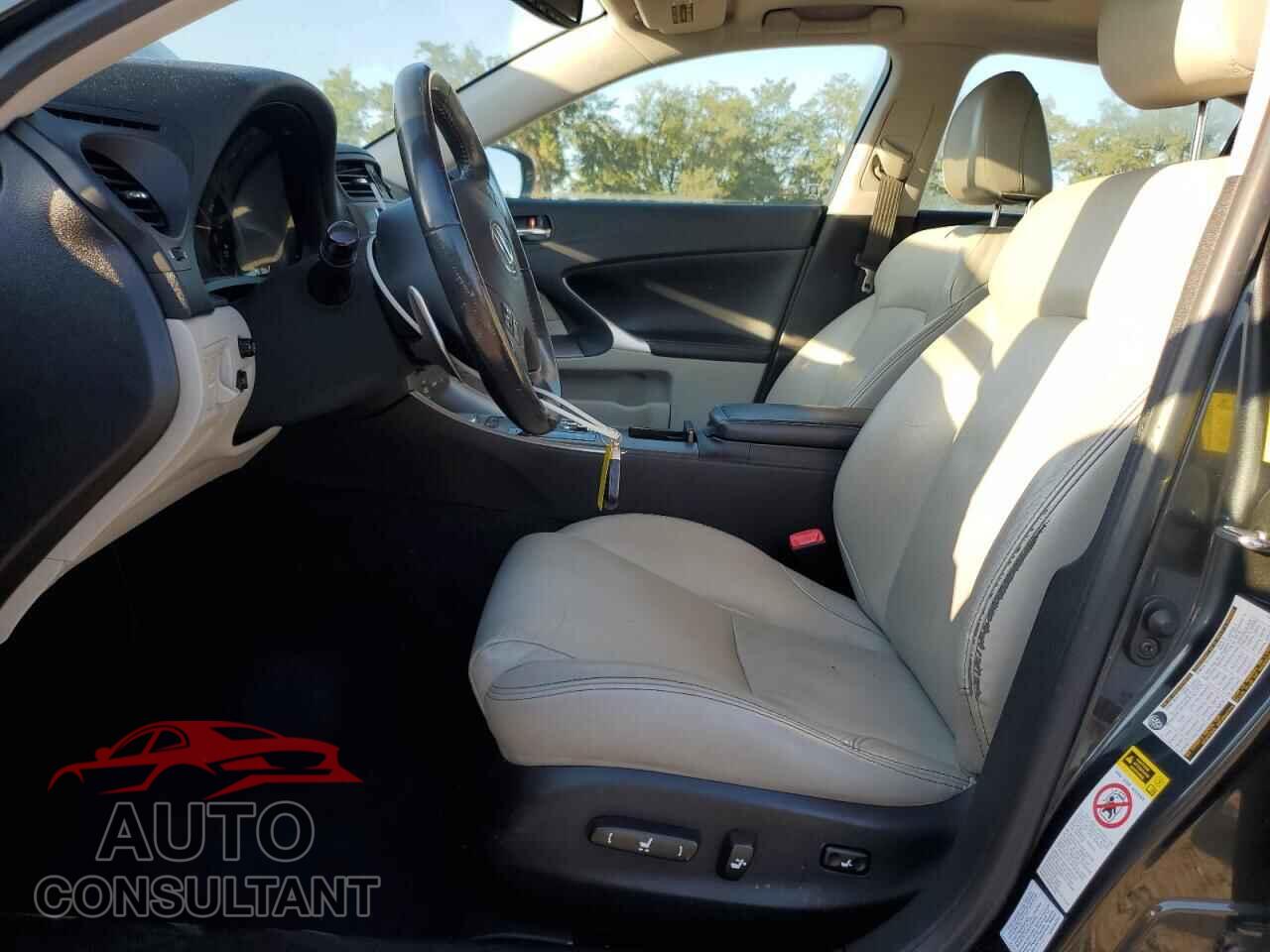 LEXUS IS 2010 - JTHCF5C24A5043880