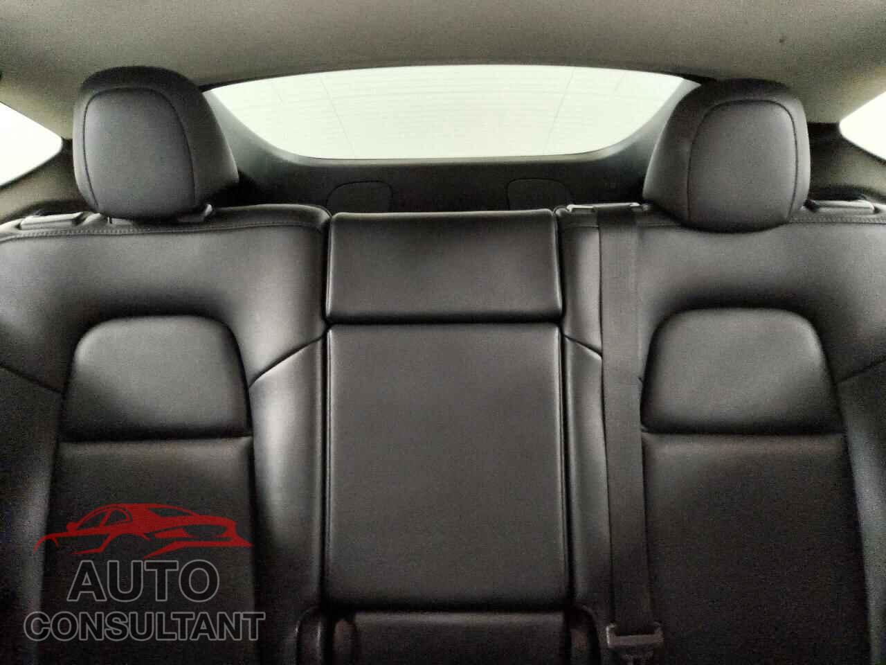 TESLA MODEL Y 2022 - 7SAYGDEE4NF480579