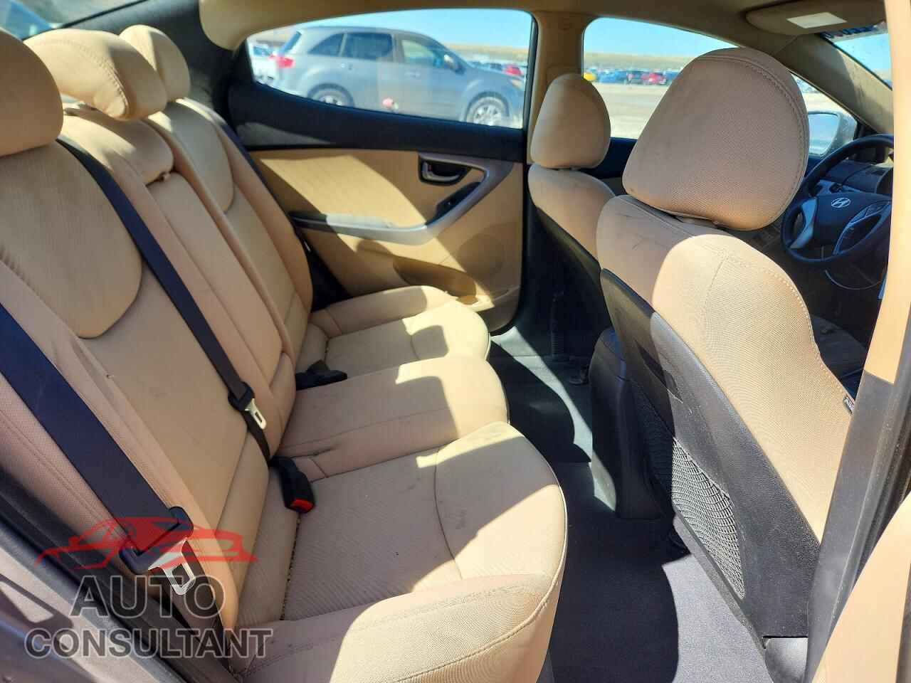 HYUNDAI ELANTRA 2013 - 5NPDH4AE4DH402575