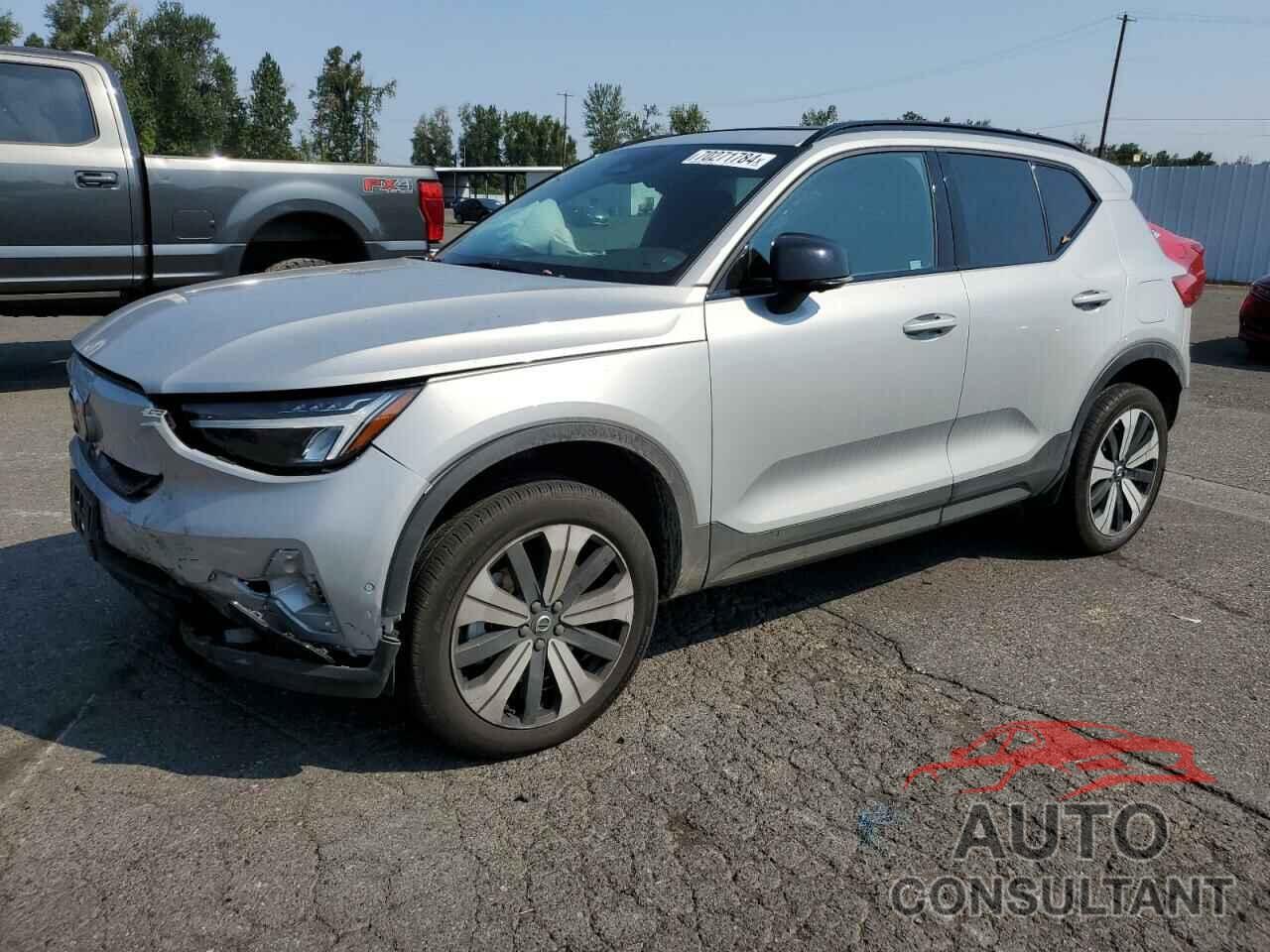 VOLVO XC40 2023 - YV4ED3UL5P2005819